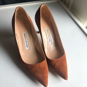 Manolo Blahnik BB 70mm Suede Pointed Toe Pumps